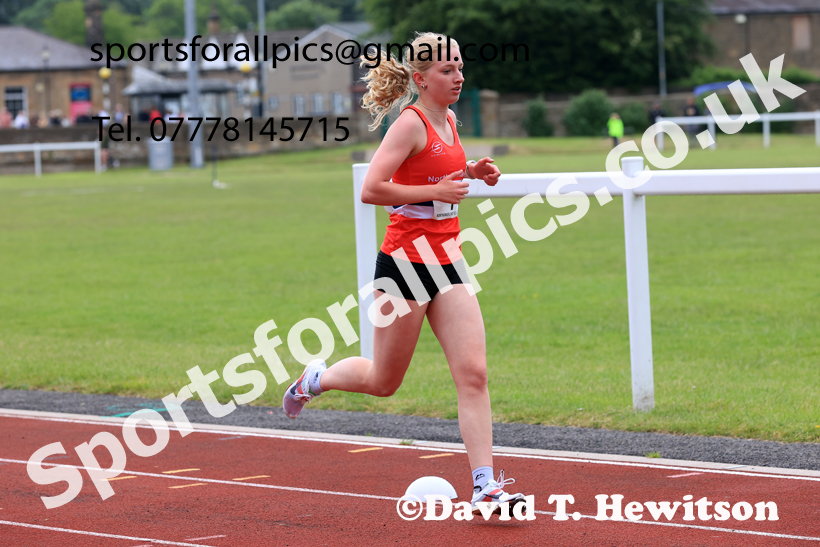 Middle Distance, 2026 Northumberland Schools Track and Field, Wentworth, Hexhan. Photo: David T. Hewitson/Sports for All Pics
